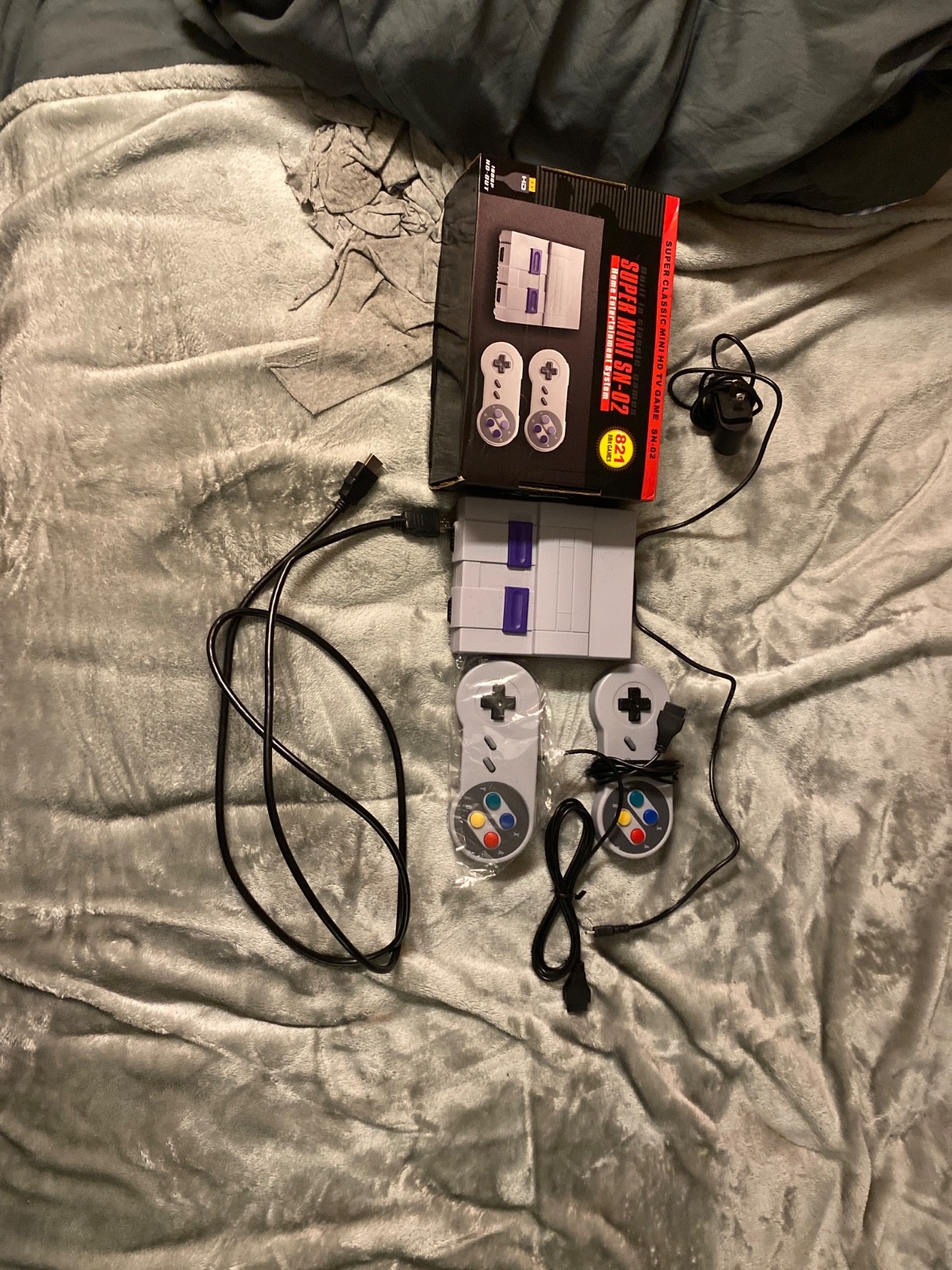 Super Mini SNES SN-02 retro NES hdmi TV game console w/ 821 classic 8-bit games