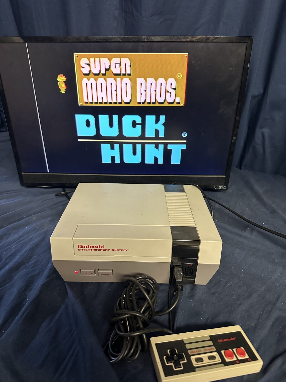 NINTENDO NES CONSOLE 3 CONTROLLERS ZAPPER ALL CORDS 7 Games TESTED WORKING 1985