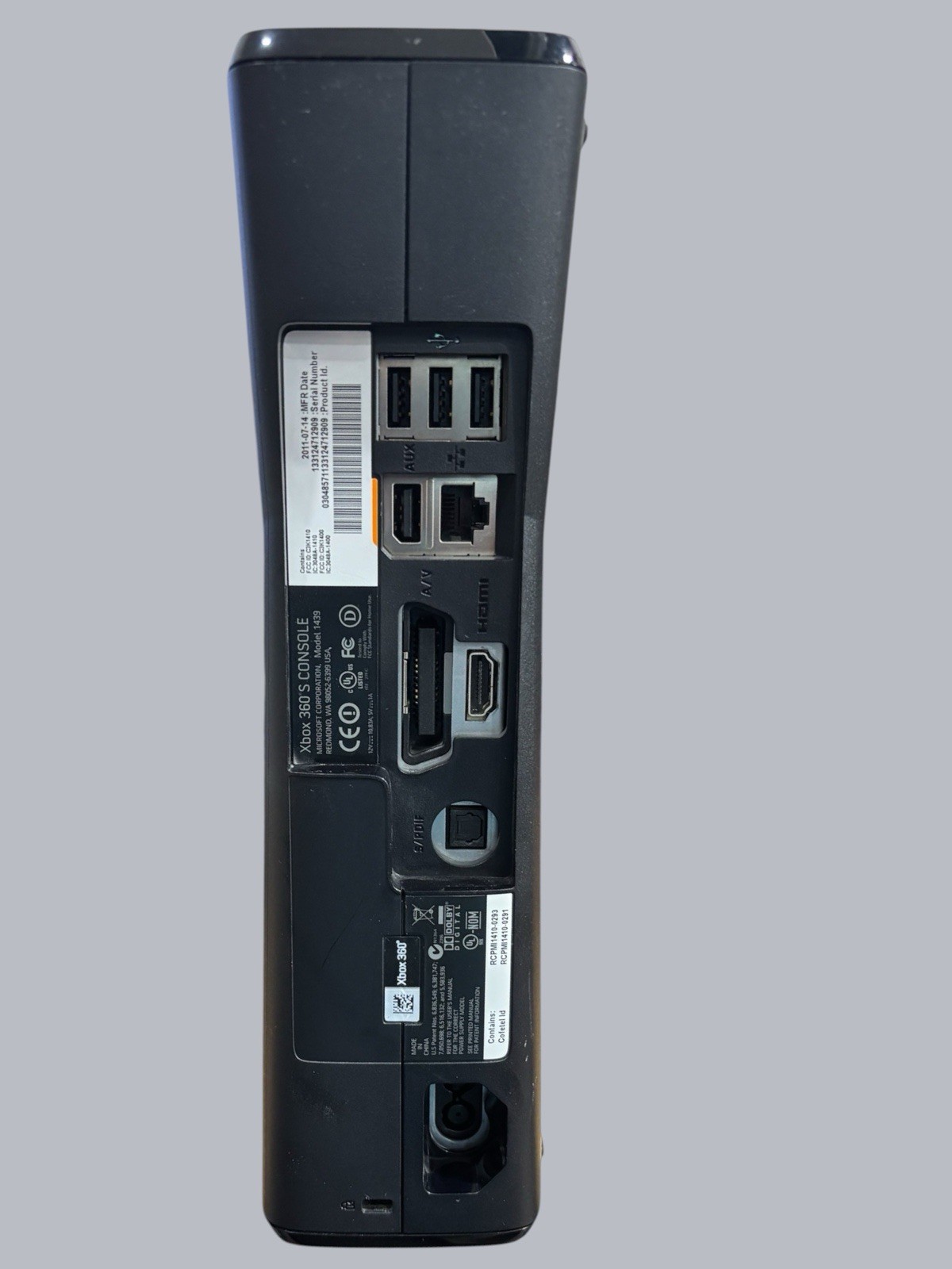 Microsoft Xbox 360 S Gaming Console and Kinect – Black 4GB Model