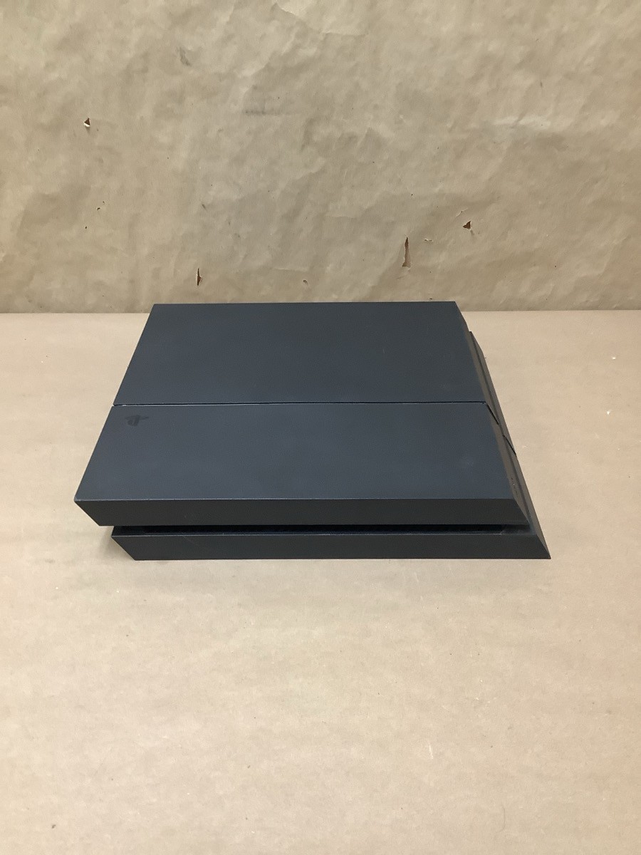 PLAYSTATION 4 GAMES SONY CUH-1215A, #MB864255288; 500GB (206441-3)