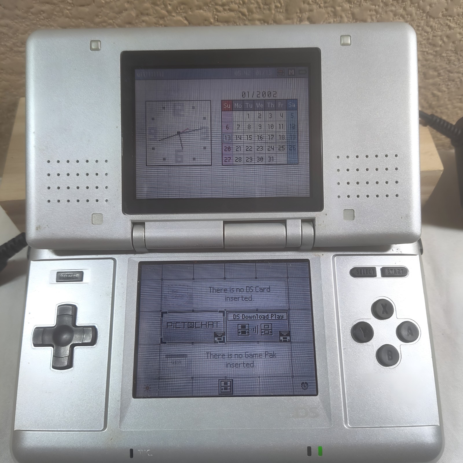 Nintendo DS Console Bundle w/ 15 Games(6 DS & 9 GBA) with Charger WORKS Great!!!