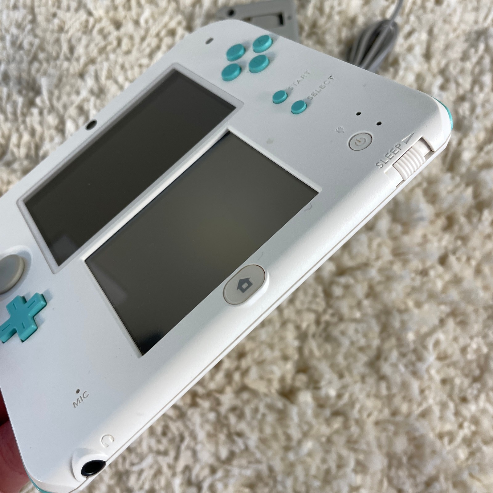 Nintendo 2DS Sea Green Handheld System Console Model FTR-001 Tested