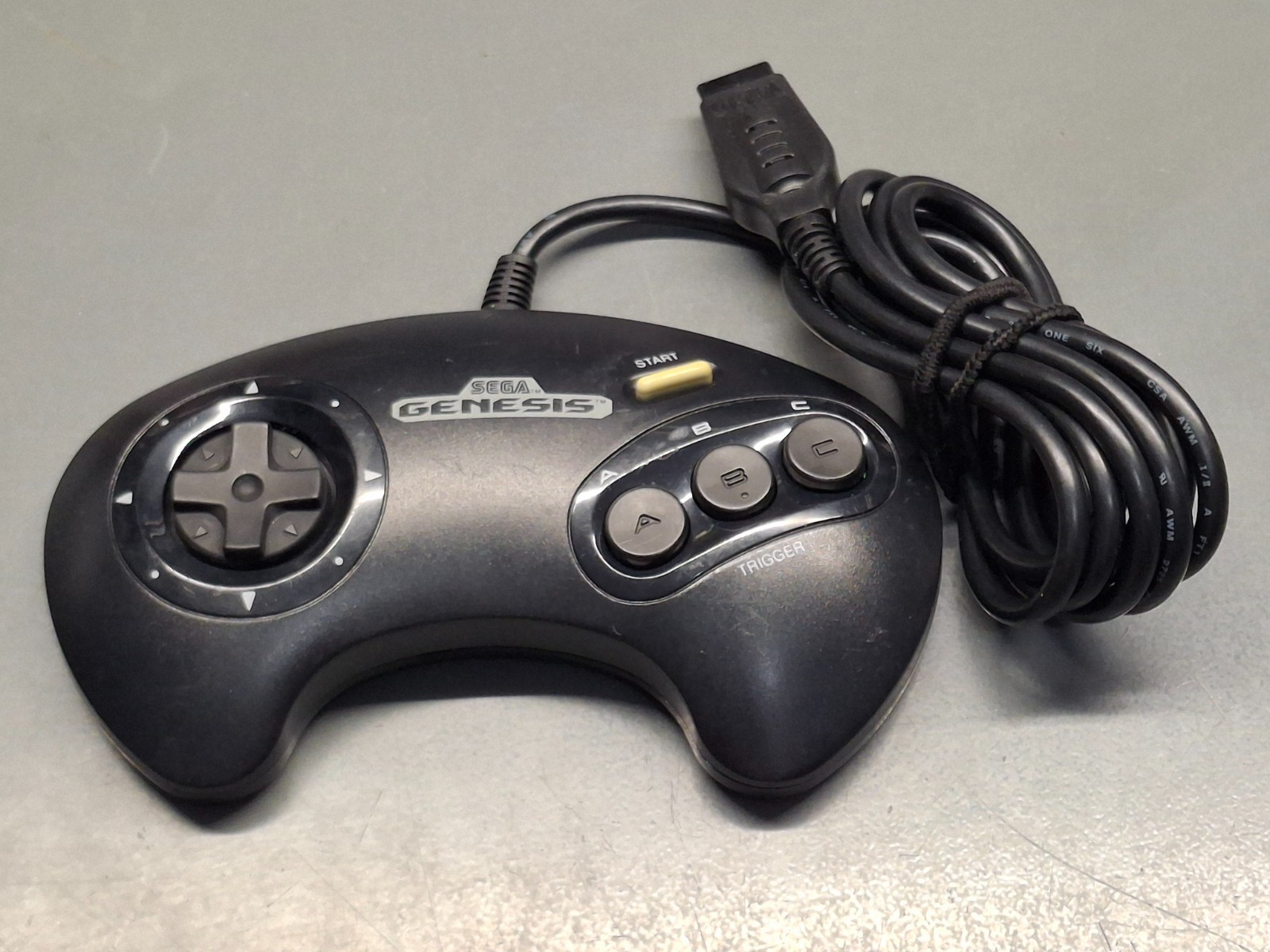 SEGA Genesis Model 2 Console + 1 game + Accessories – FULLY CLEANED & TESTED