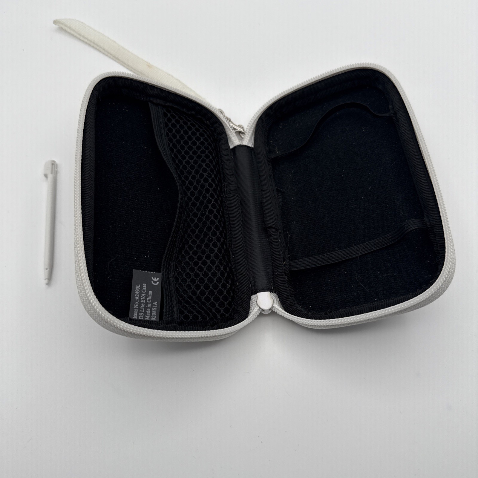 Nintendo DS Console Case Unbranded With Pen
