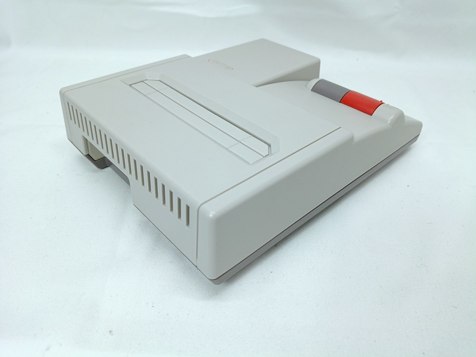 Nintendo AV Famicom Console +Super Mario 1,2,3 (USA) New Famicom NTSC-J Tested