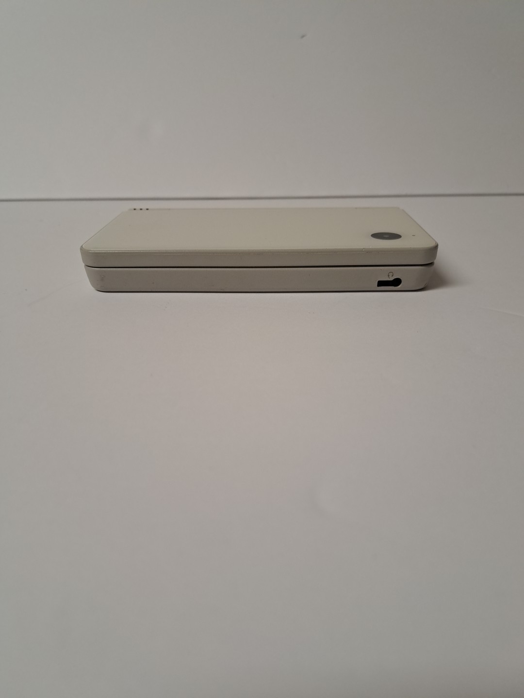 Japanese Nintendo DSI XL w/ 3rd Party Stylus, Battery, Charger. PLEASE READ