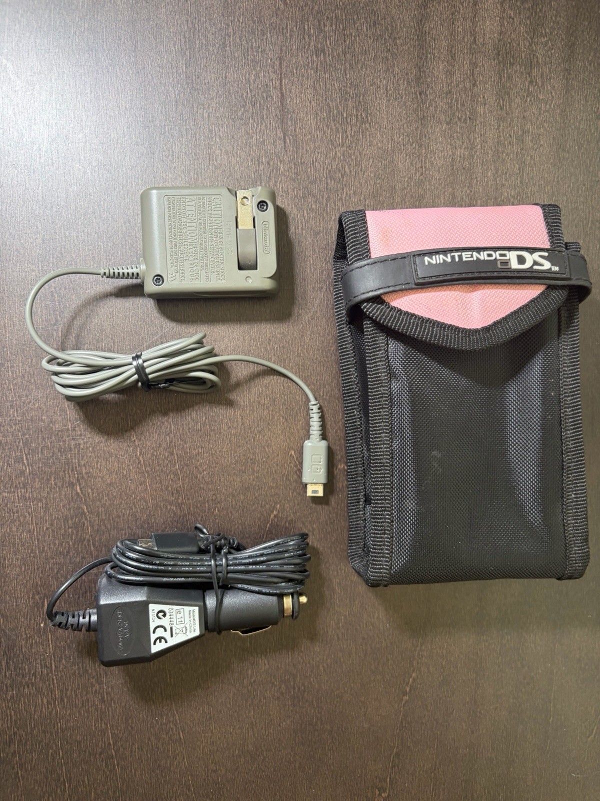 Near Mint – Nintendo DS Lite Handheld System – Pink Metallic Rose – Extras