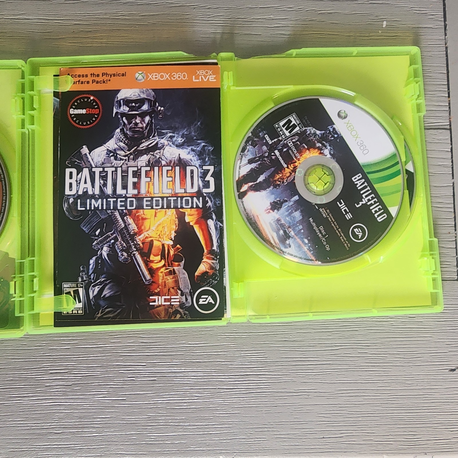 Microsoft Xbox 360 S Black 1439 With Power Cable + Controllers + Games