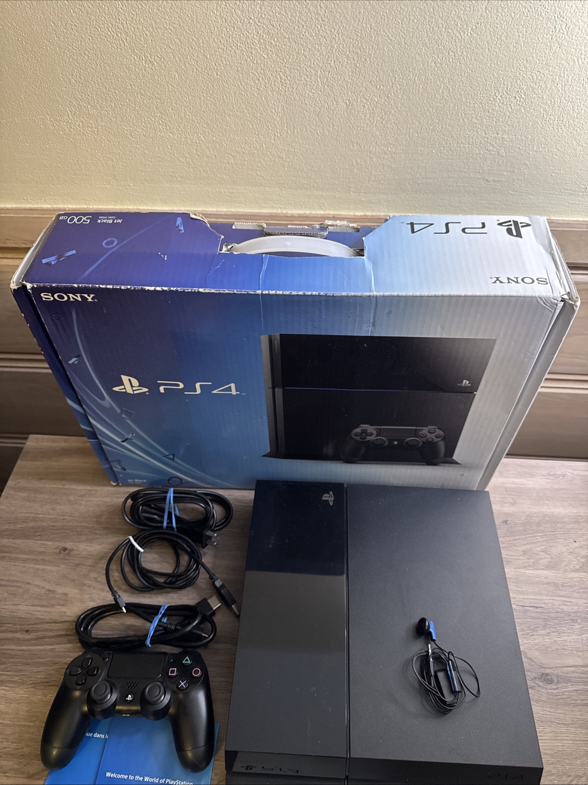 SONY Playstation 4 PS4 Jet Black Console 500GB CUH-1115A Firmware 1.75 In Box