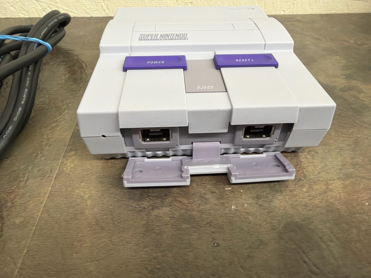 NINTENDO SNES CLASSIC EDITION MINI CONSOLE CLV-201 – TESTED (WBP018407)
