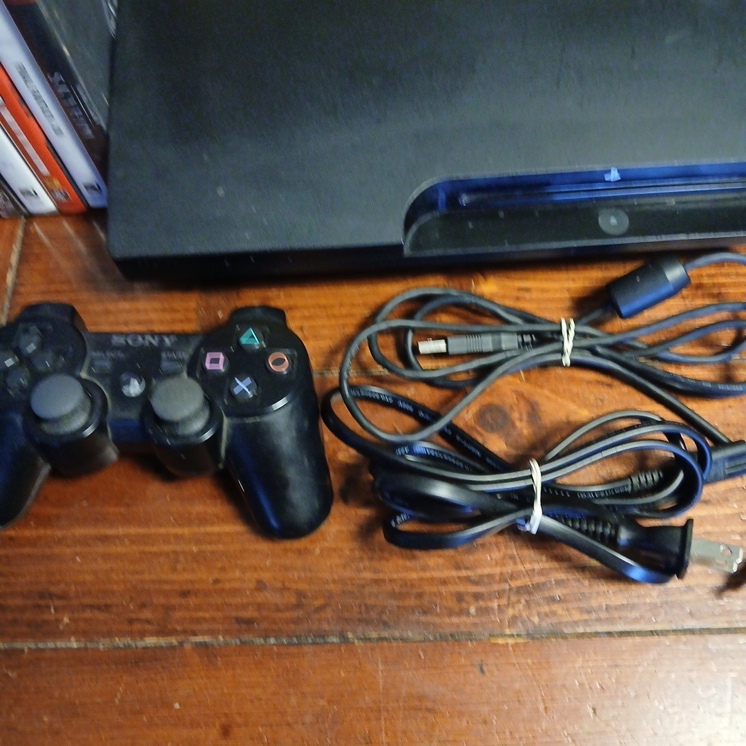 Sony Playstation 3 With 7 Games Wireless Controller 256 GB Adult Owned EUC
