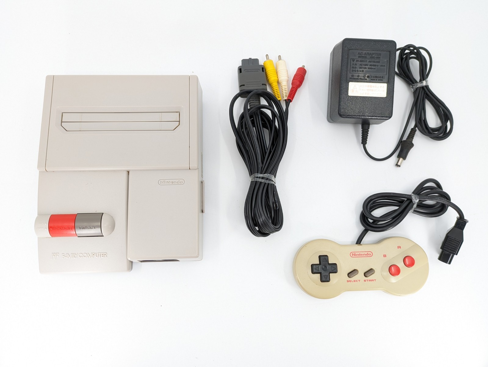 Nintendo New Famicom HVC-101 Console Tested + Controller AC Adapter JP