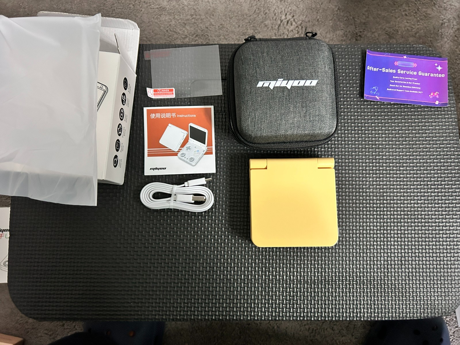 MIYOO FLIP V2 (YELLOW) 64GB GAME CARD (SHIPS FROM TEXAS) GXRG