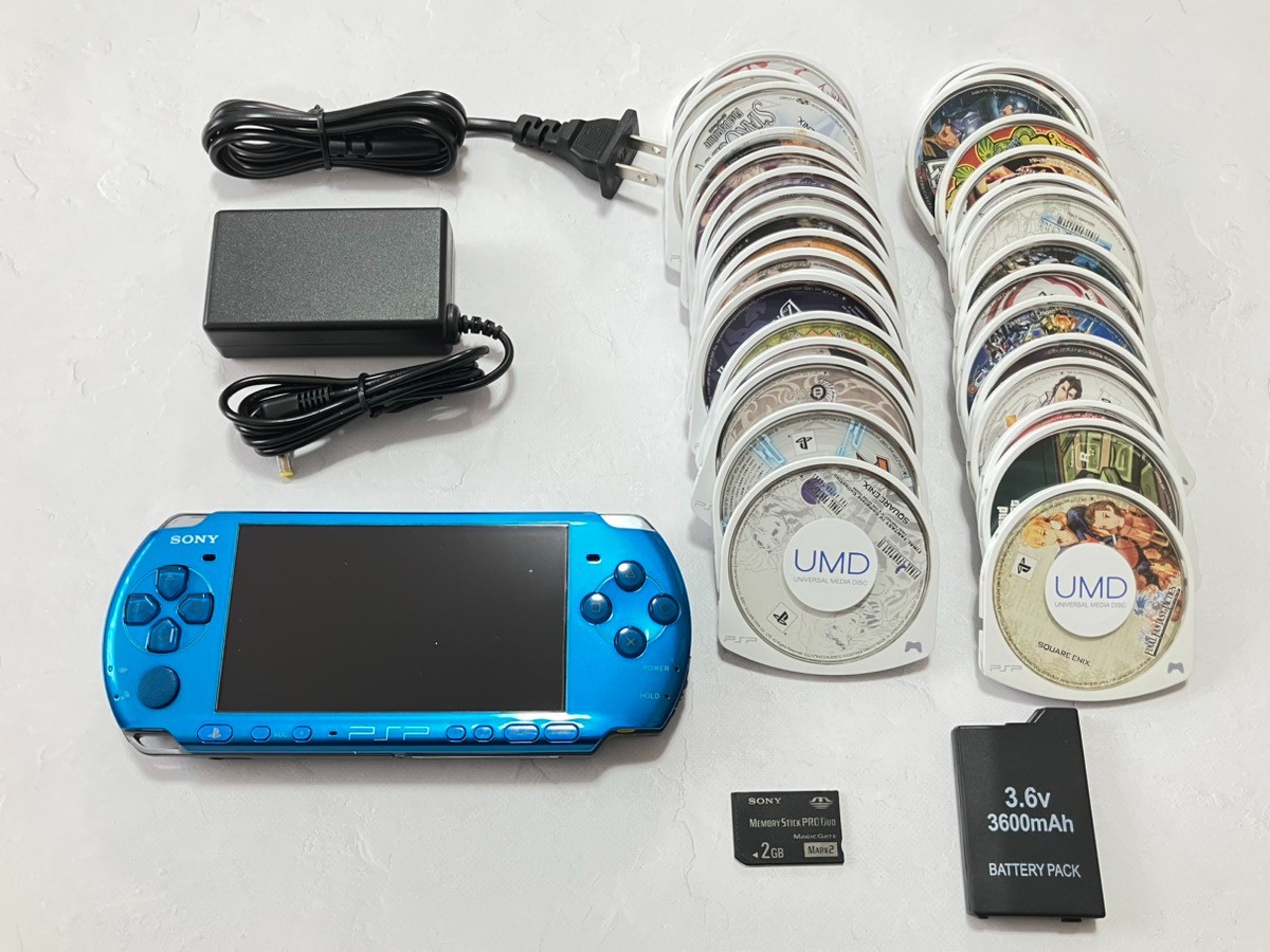 Sony PSP-3000 Console with battery＋charger＋memory stick＋random 3 games