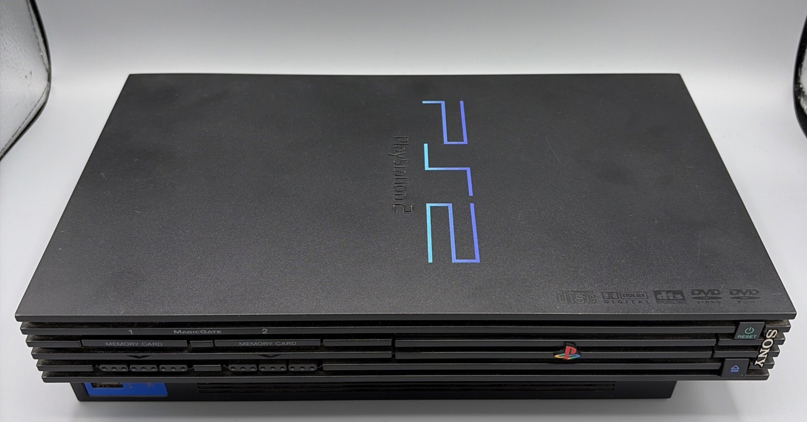 Sony PlayStation 2 Console SCPH-3001 R Near Mint Cosmetic Powers On Black Screen