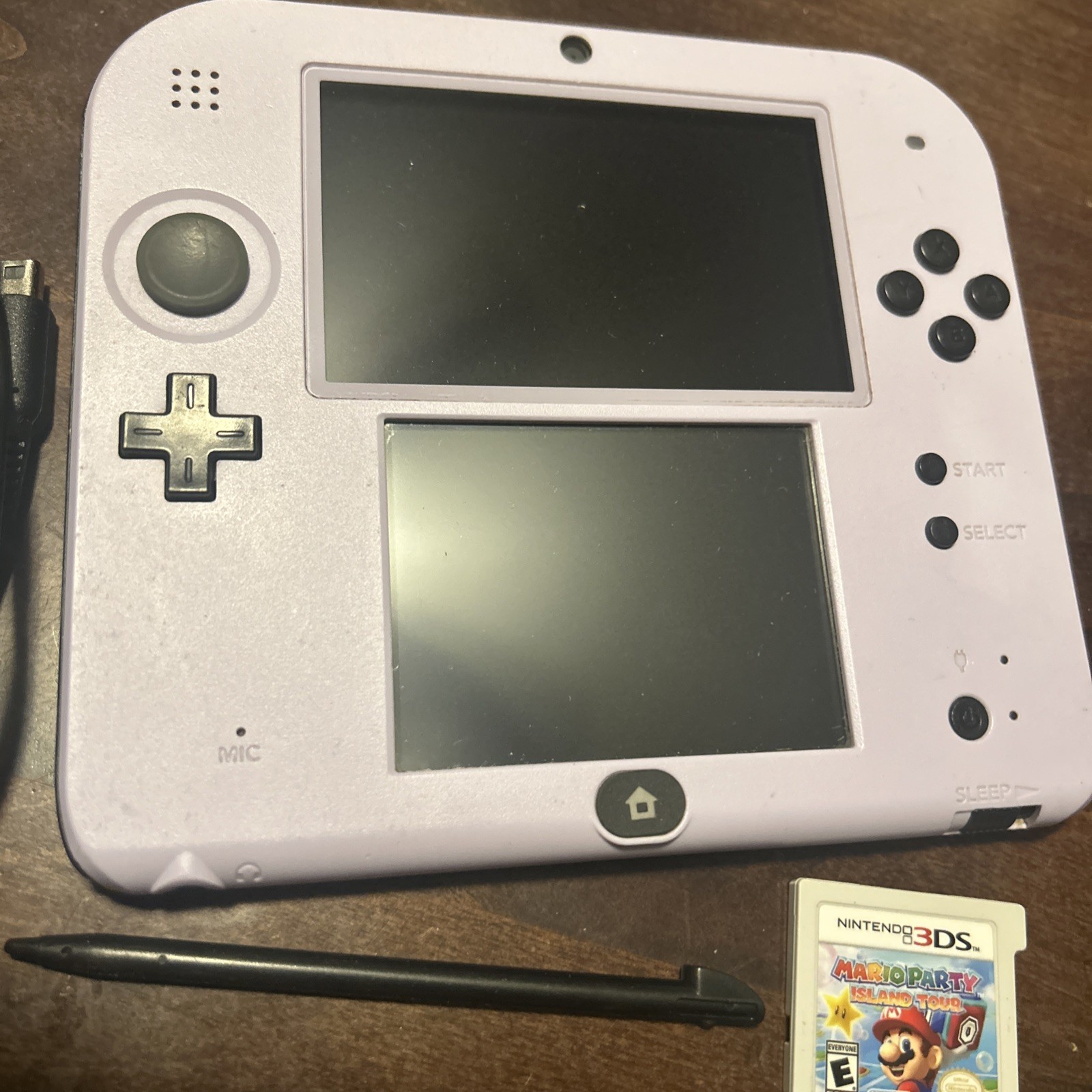 Nintendo 2DS Lavender Purple & Black NTSC U/C USA Games Mariokart & Mario Party