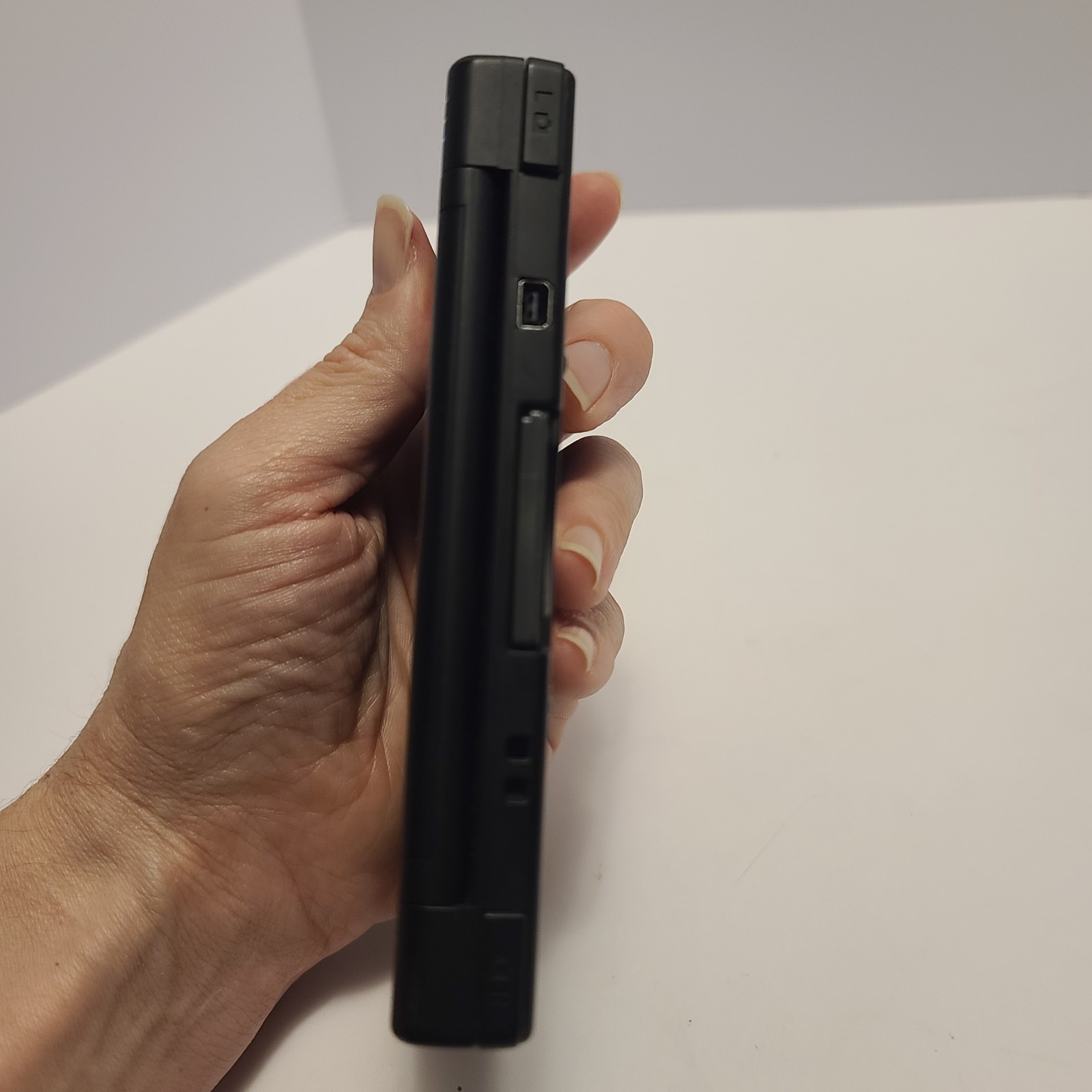 Nintendo DSi Black Handheld Console Touch Screen Wi-Fi Built-In Microphone