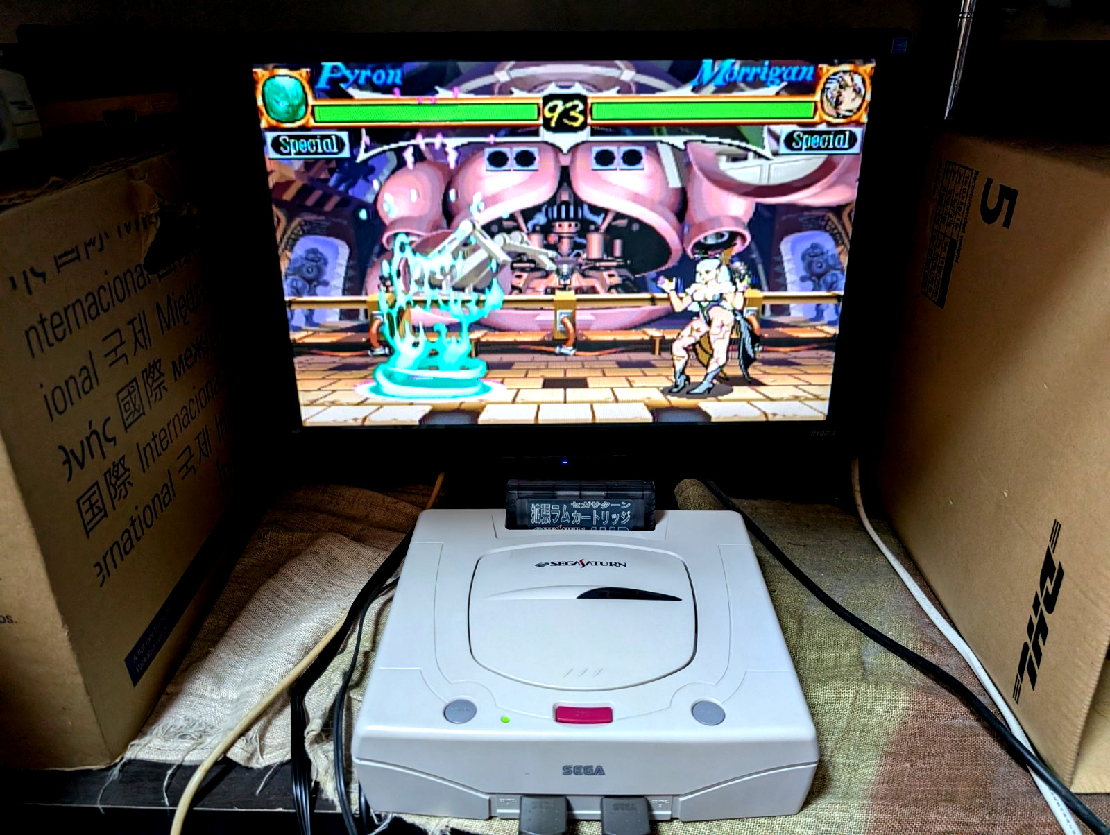 Sega Saturn White Console 4MB RAM MARVEL Super Heroes VS Street Fighter Japan