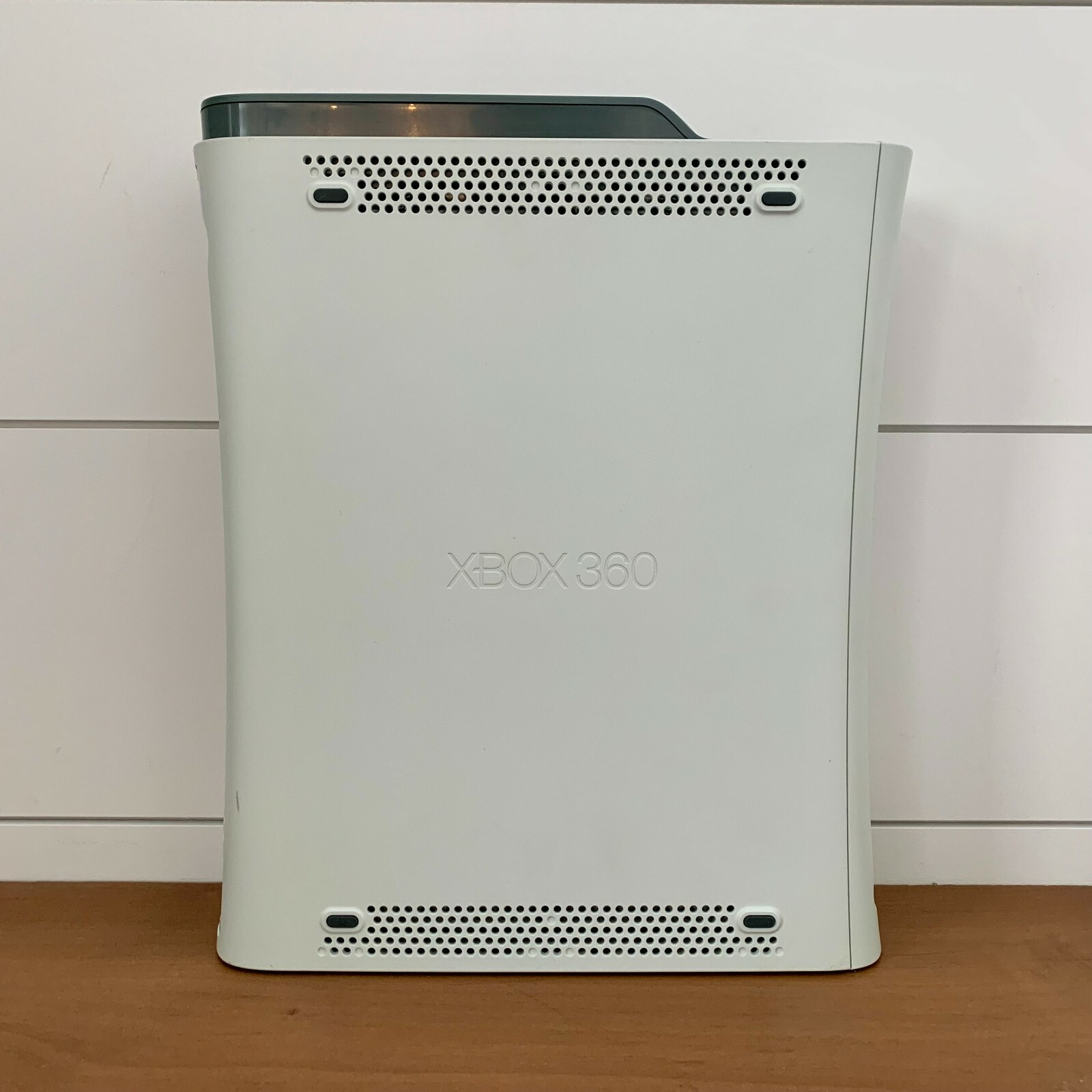 Microsoft Xbox 360 White Video Gaming Console System Includes Controller & Cords