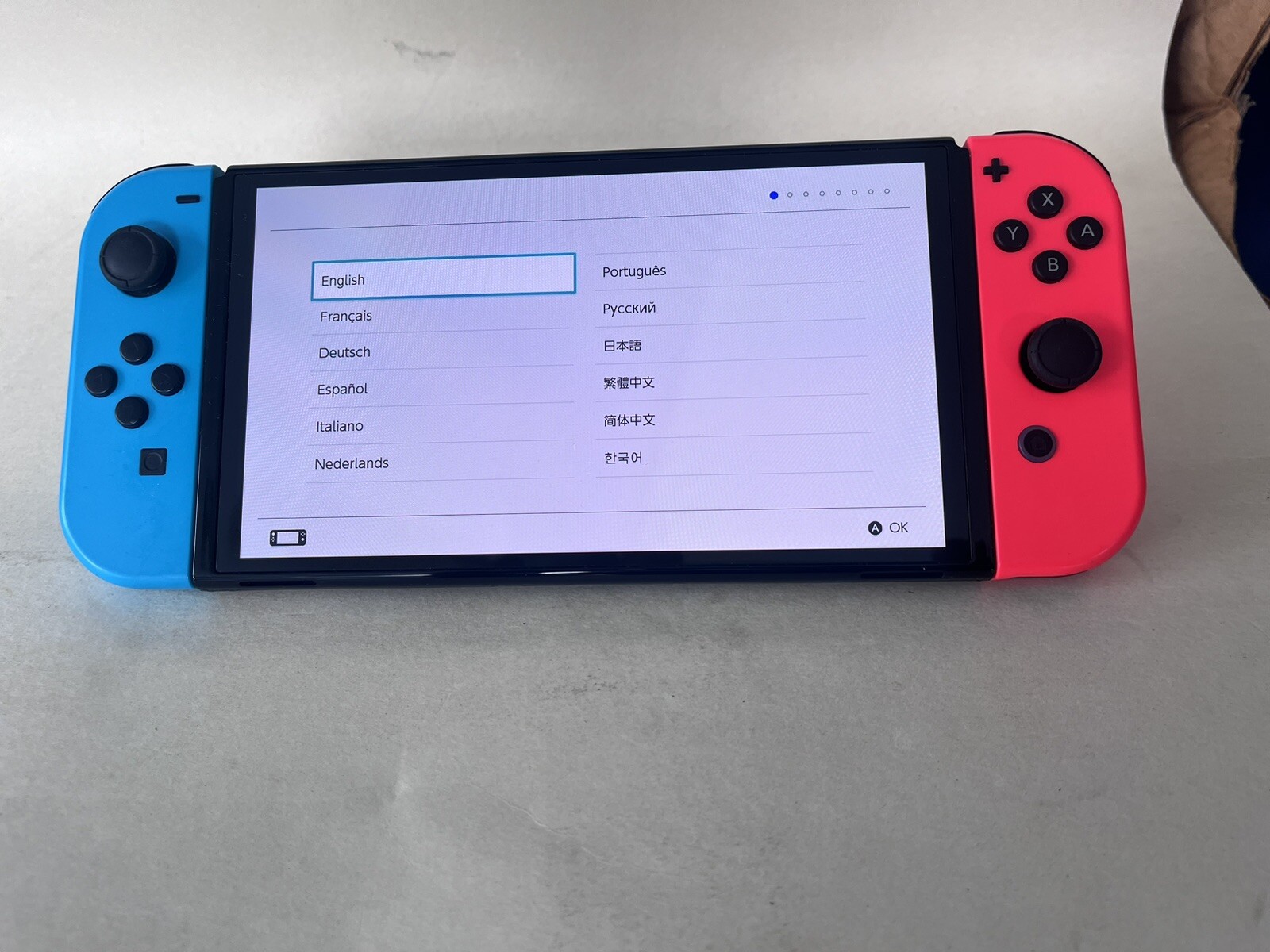 Nintendo Switch – OLED Model with original Joy-Cons-excellent