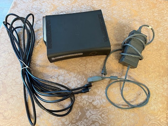 Microsoft Xbox 360 Black Console 120GB, Power Cord, 30′ HDMI Cable TESTED WORKS