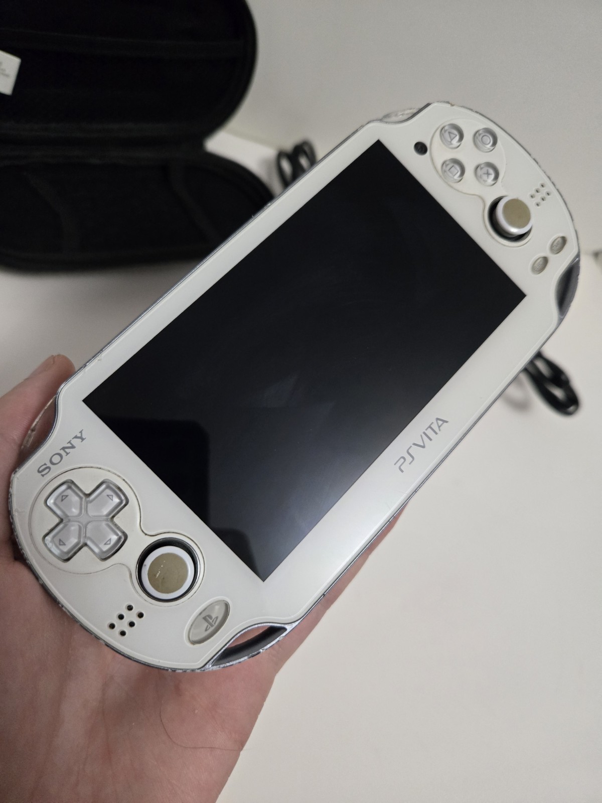 Sony Playstation Vita PS Vita PCH-1001 Handheld Console Gaming System White 4gb