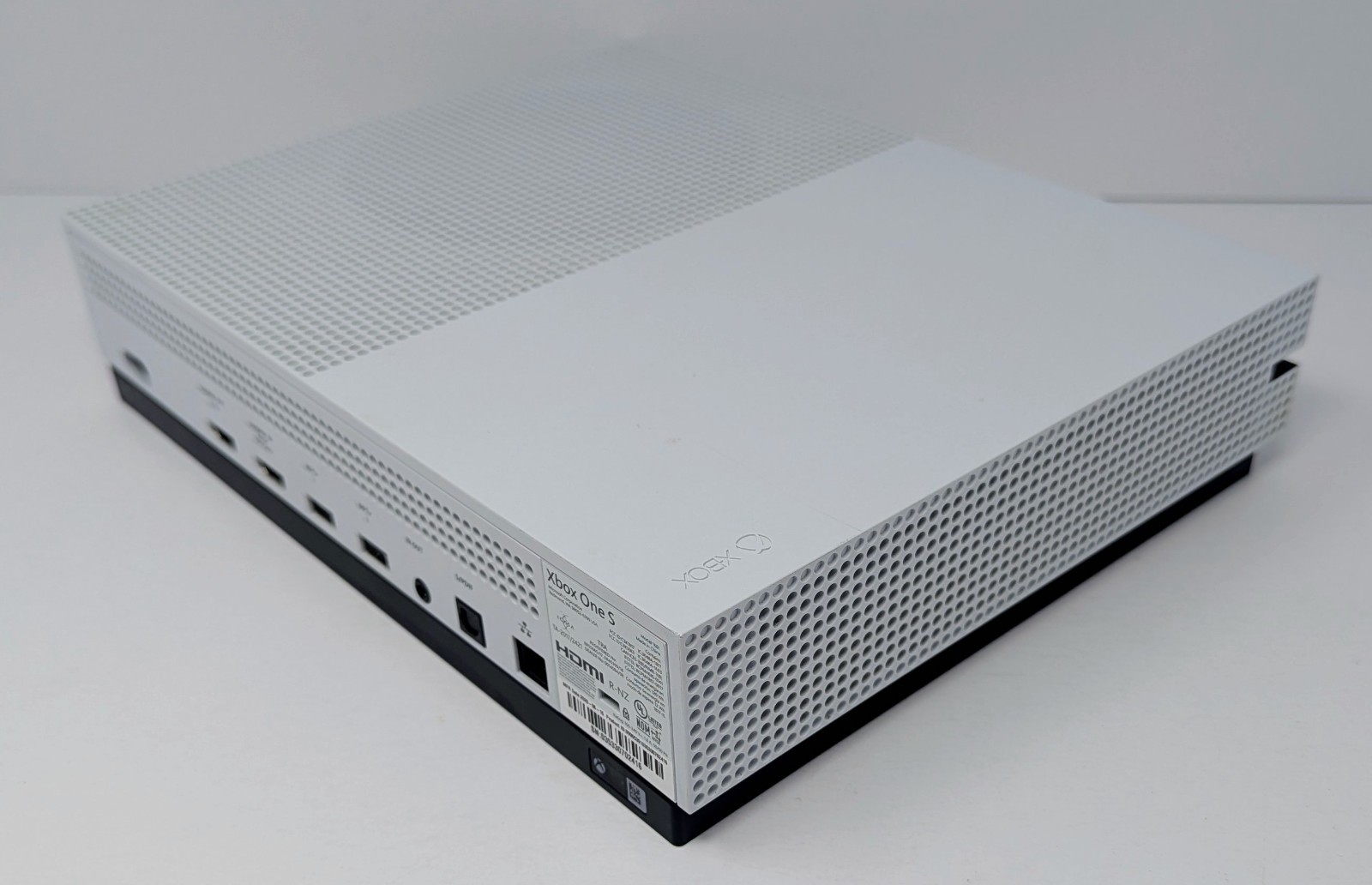 Microsoft Xbox One S 1 TB White Console Bundle – Tested & Working!