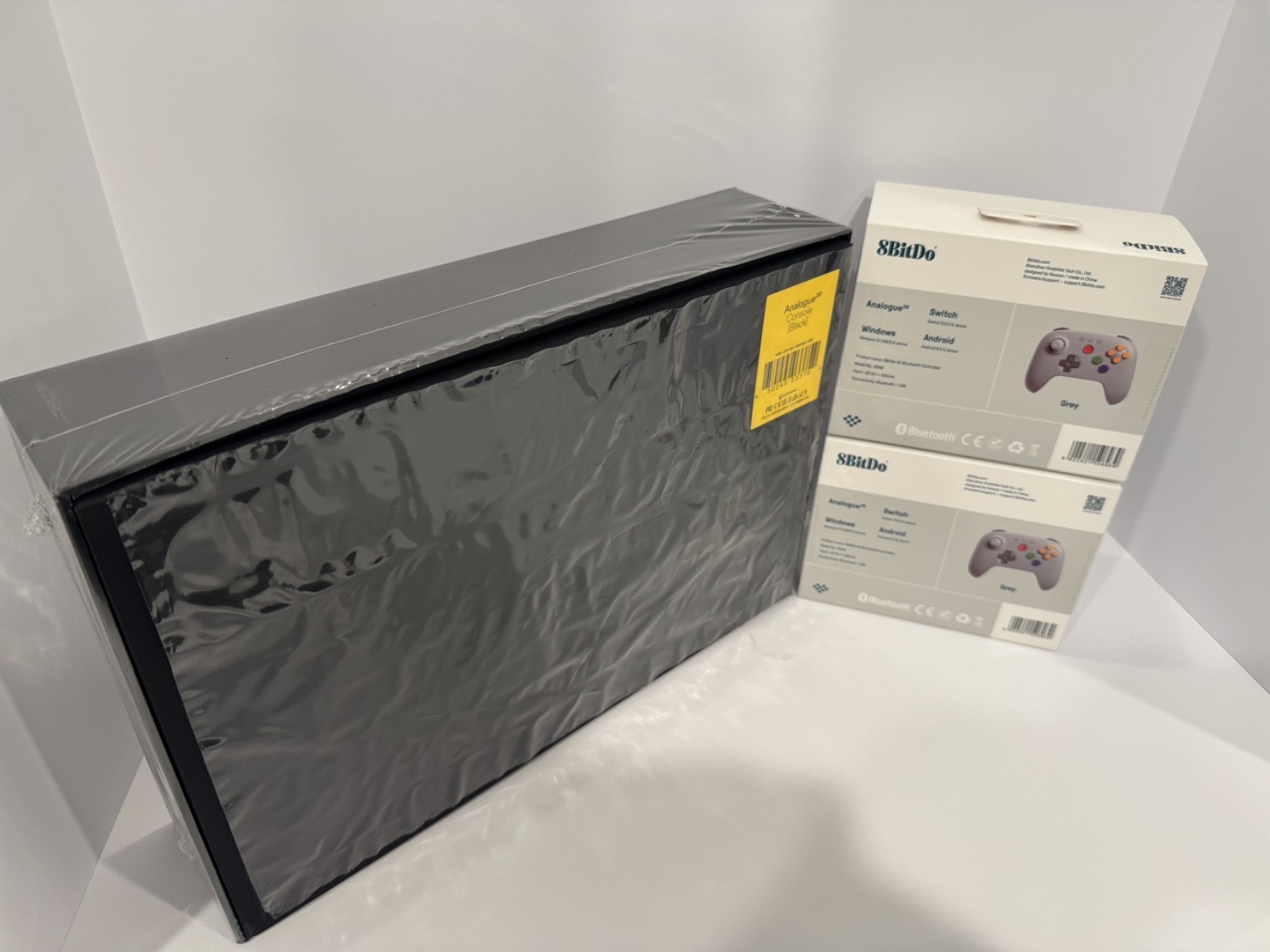 Analogue 3D Black N64 FPGA Console With 2 8Bitdo 64 Bluetooth Controllers