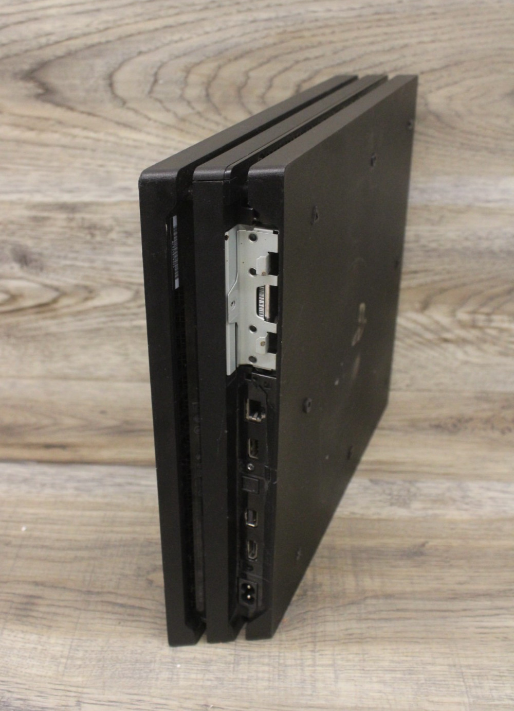 Sony PlayStation 4 (PS4) Pro CUH-7215B 1TB Console – FOR PARTS/NOT WORKING