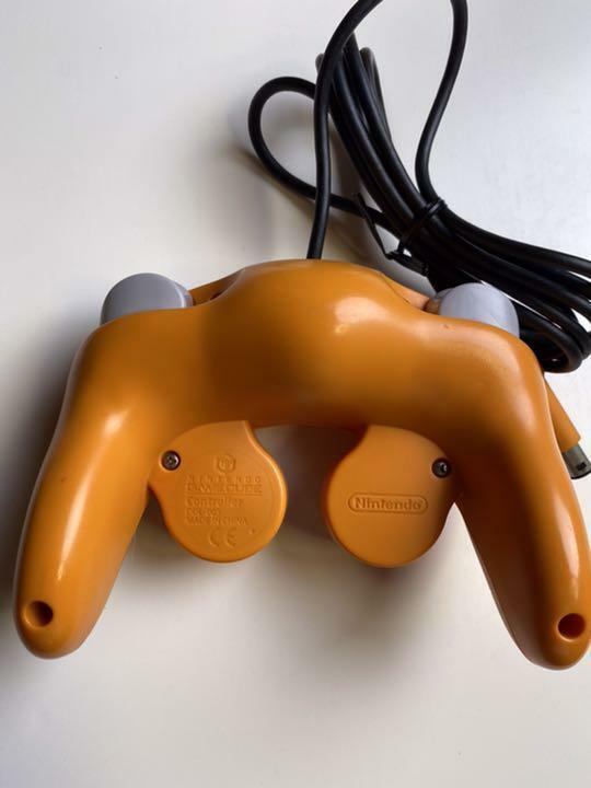 Nintendo GameCube Launch Edition Spice Orange Console controller NTSC-J