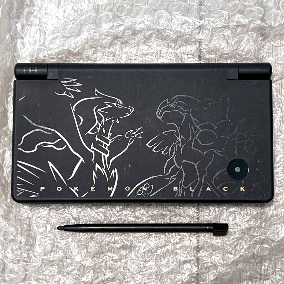 [Excellent+++]Nintendo DSi Console Reshiram & Zekrom Edition Pokemon Black Japan