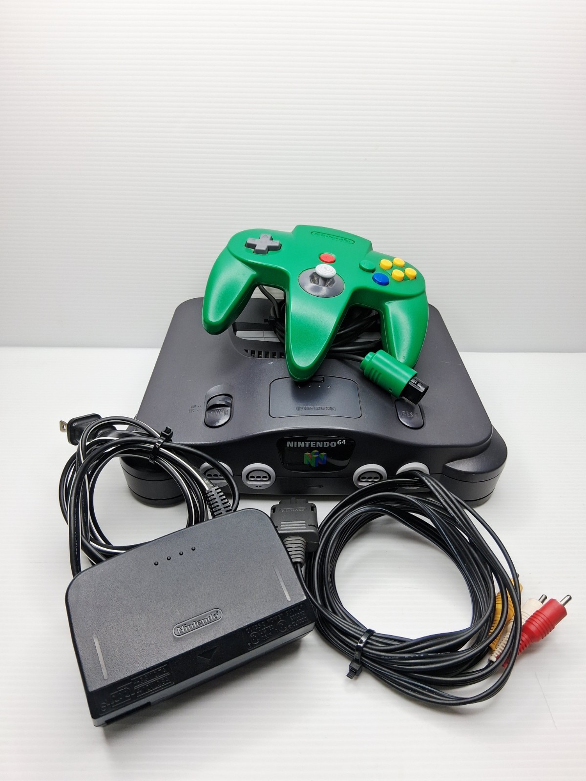 Nintendo N64 NUS-001 Black Console With OEM Green Controller & Cords Tested