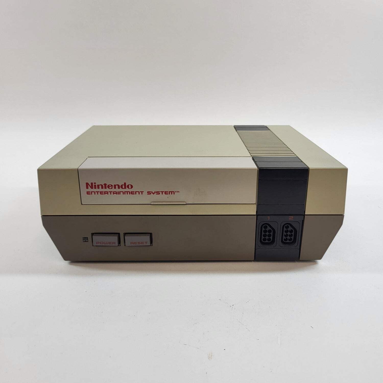 Nintendo Entertainment System Console Gaming System Only NES-001 Gray NO POWER