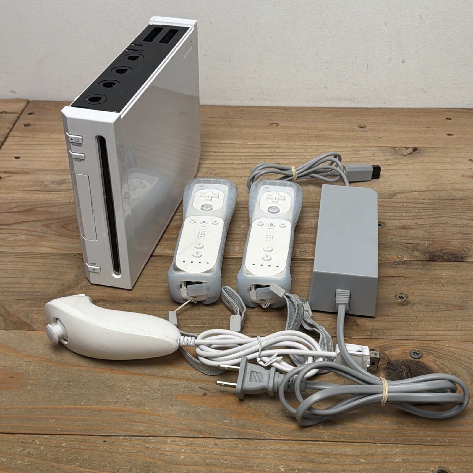 Nintendo Wii White Console RVL-001 USA