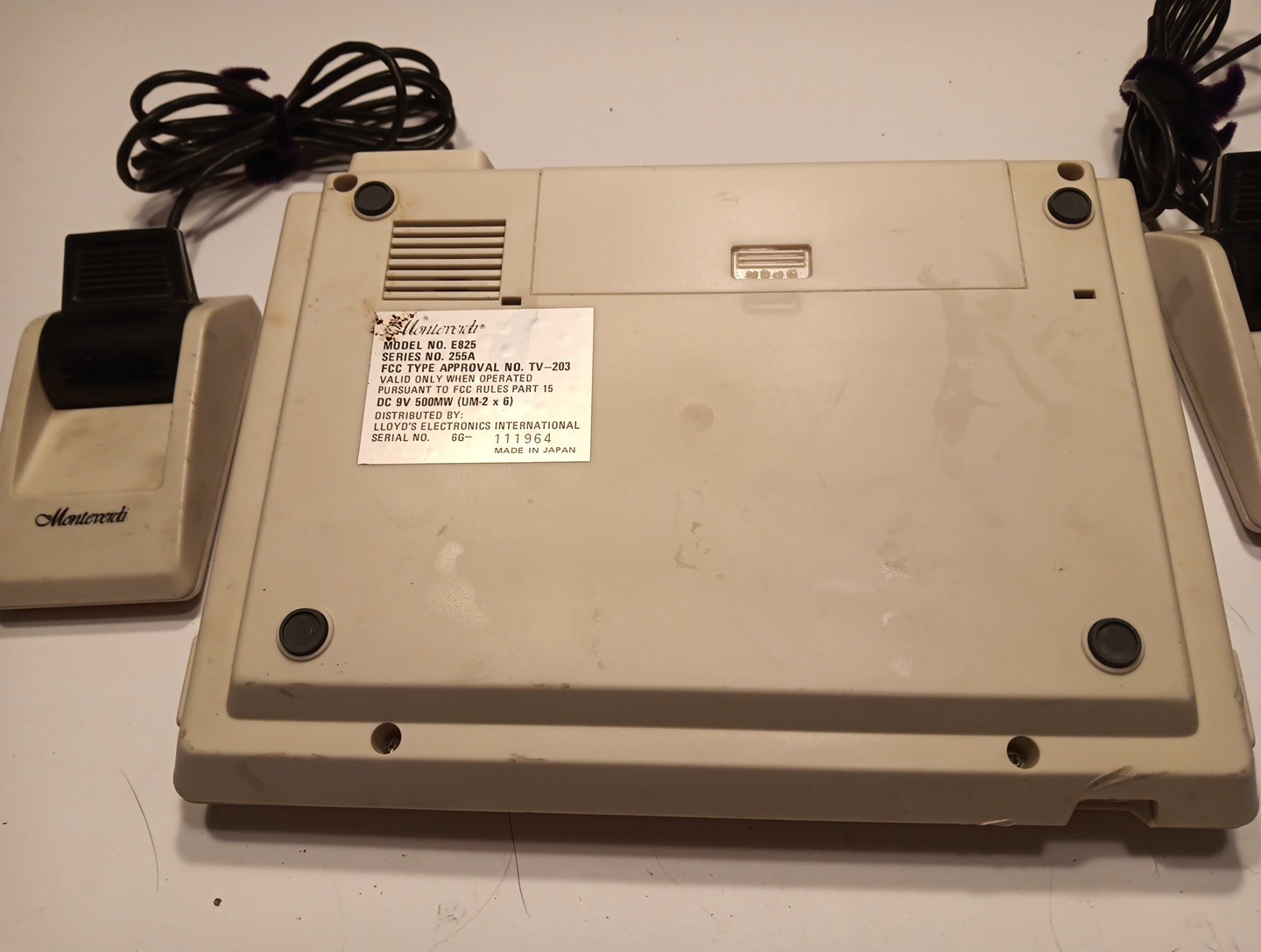 Vintage Lloyd’s, E802A Video Game Console And Controllers, Part/Repair