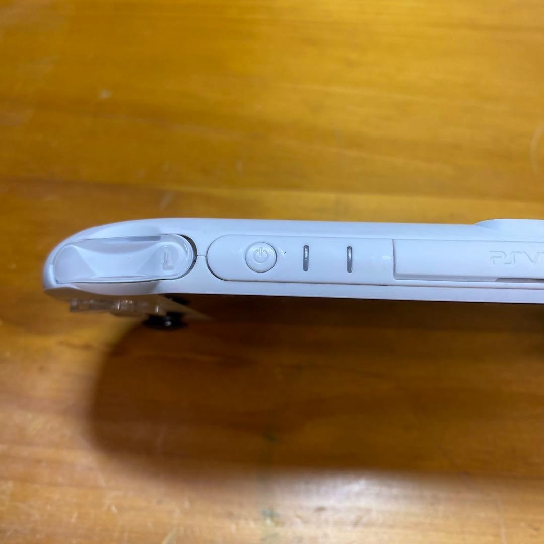SONY PlayStation Vita Wi-Fi Model Glacier White PCH-2000 ZA22 PS Vita Japan NEW