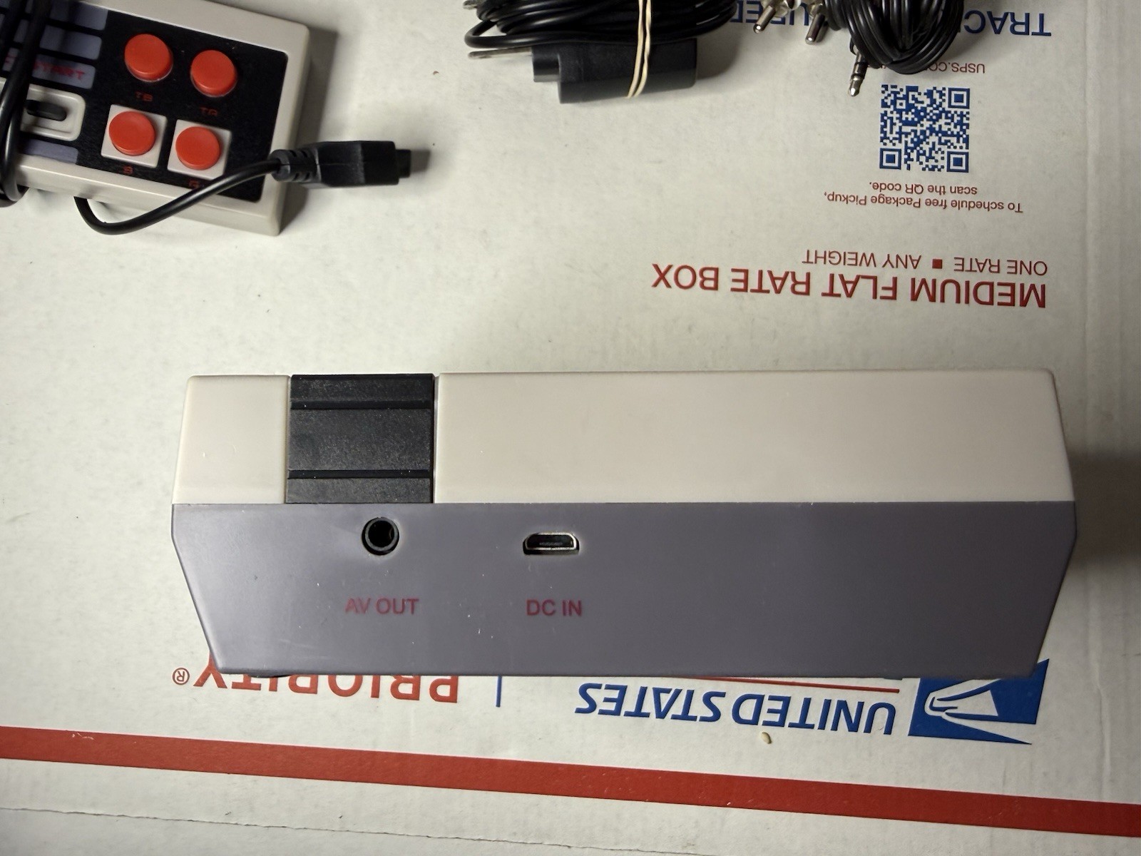 Nintendo NES Classic Edition Mini Console 600+ Games Complete Retro Gaming