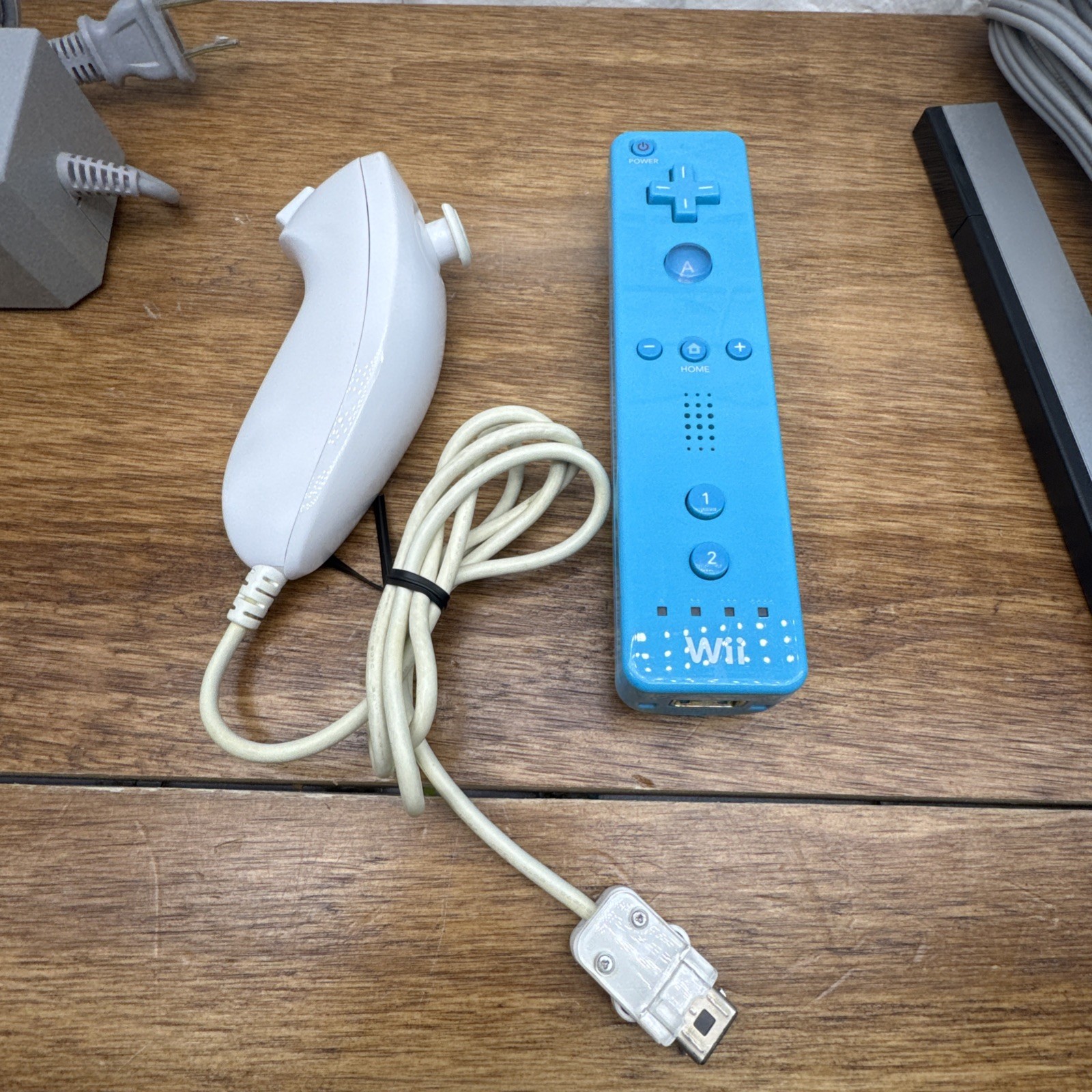 Nintendo Wii Video Game System Blue Console Bundle RVL-101 Tested Working