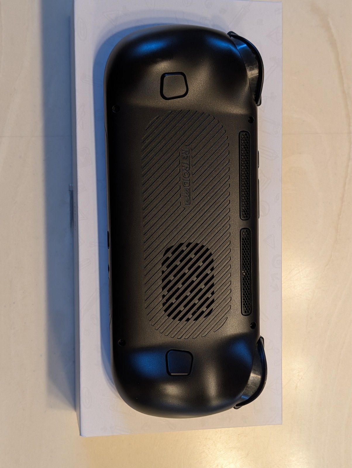 Retroid Pocket 6 Handheld BLACK 8GB Ram DPAD Bottom – MINT in BOX