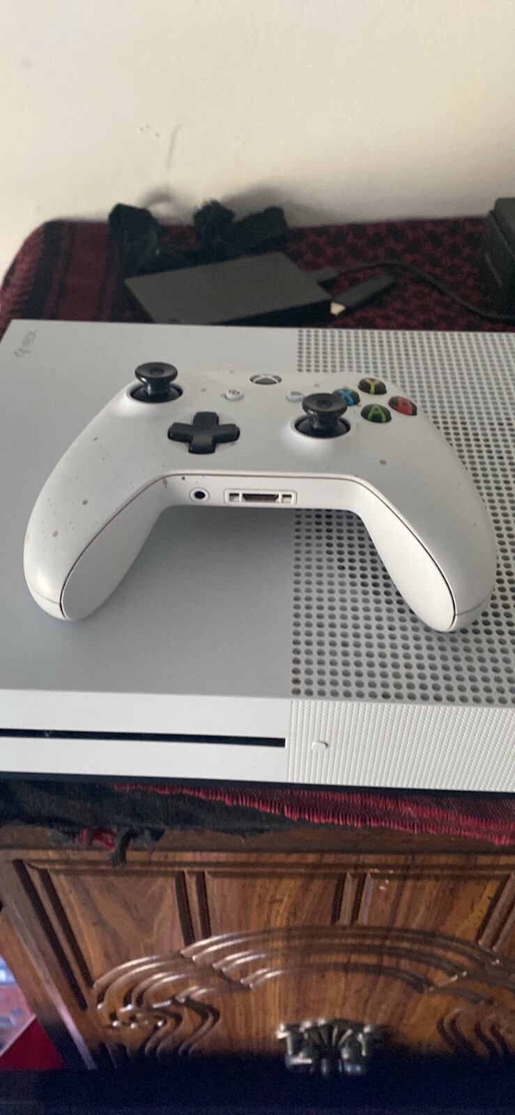 Microsoft Xbox One S Minecraft Favorites Bundle 500GB Game Console – White