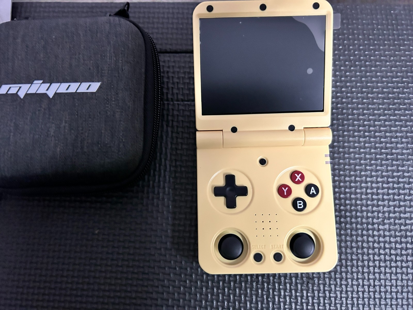 MIYOO FLIP V2 (YELLOW) 64GB GAME CARD (SHIPS FROM TEXAS) GXRG