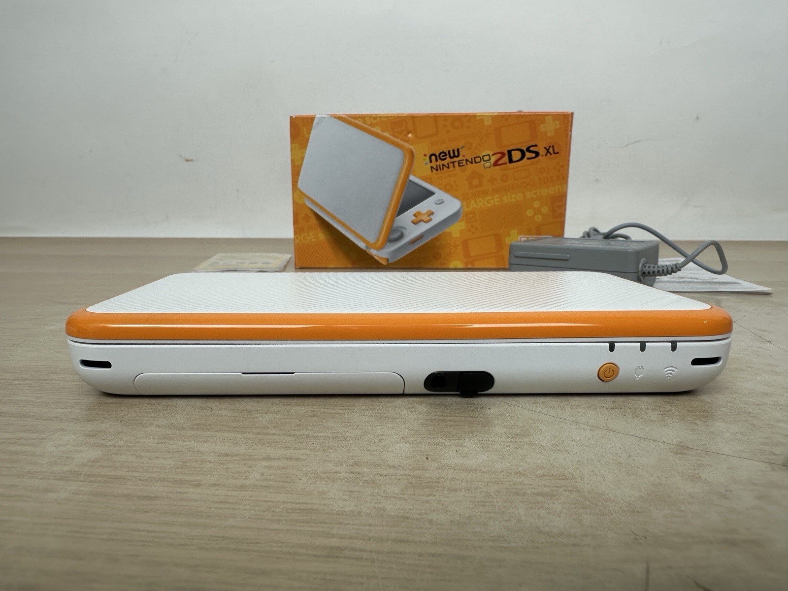 OEM USA Nintendo 2DS XL White & Orange Console System w/ Box, Charger & Inserts