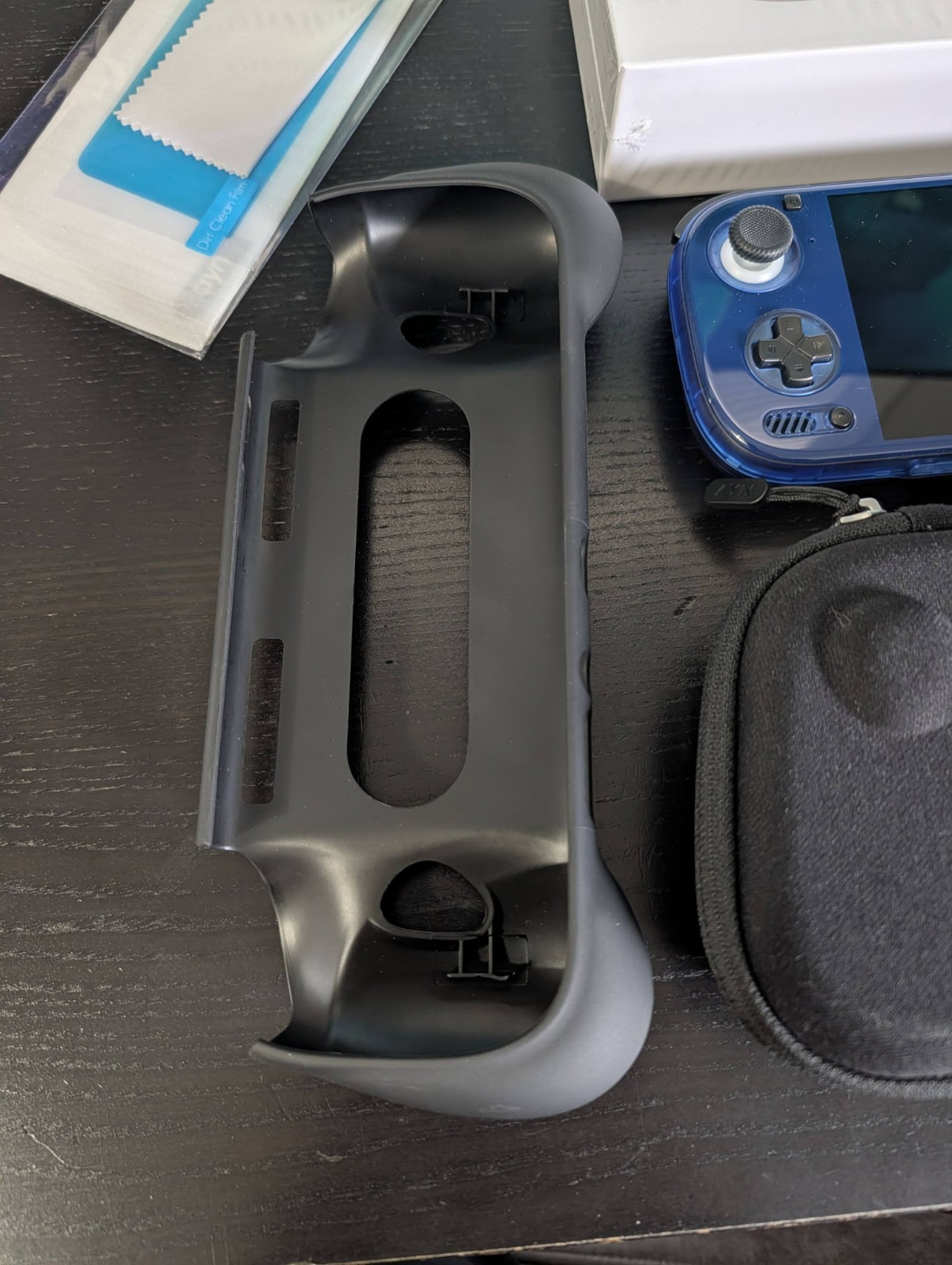 AYN Odin 3 Max – 16/512GB – Clear Blue – Grip, Shell, Case & More Included