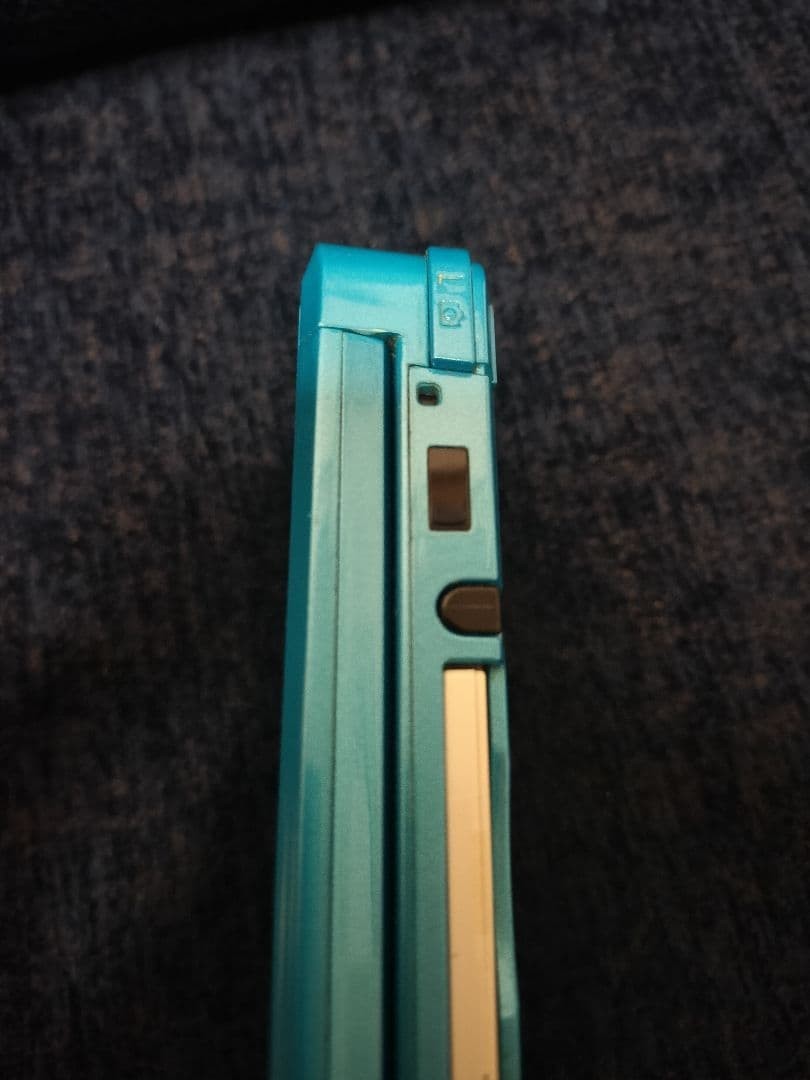 With Bonus Nintendo 3DS Console Light Blue Tested and Working