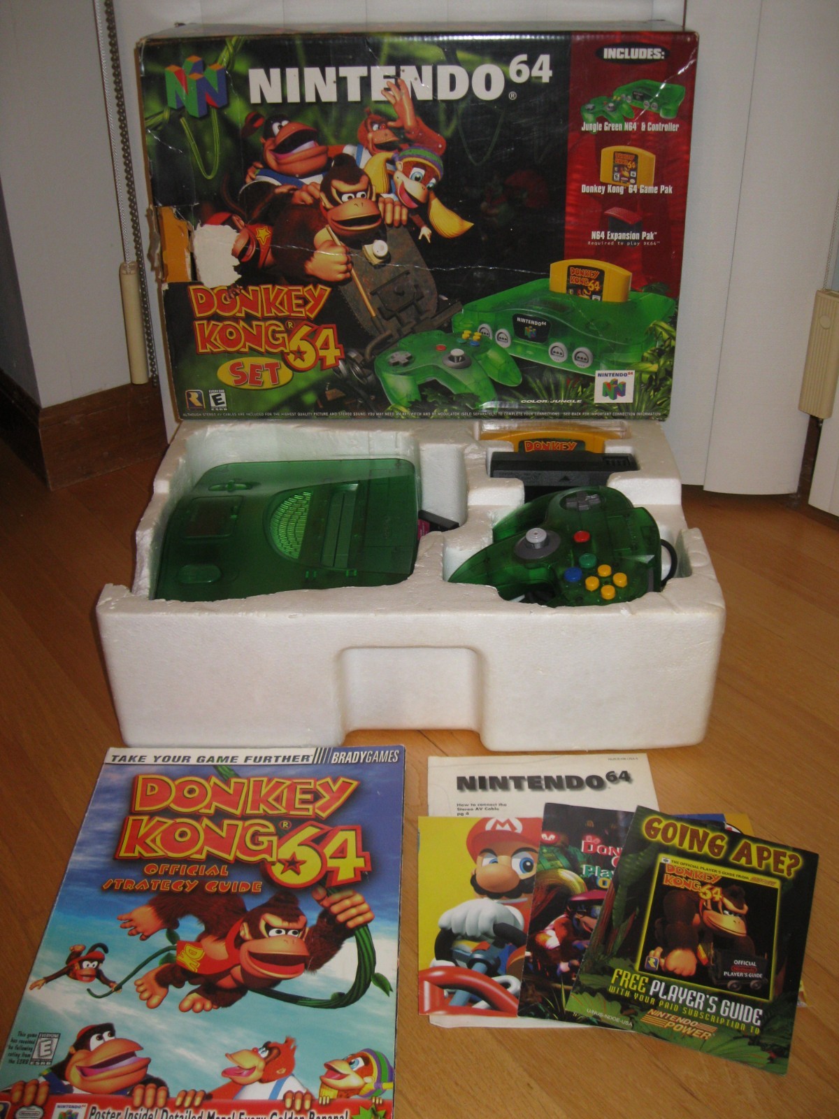 Nintendo Donkey Kong 64 Set Jungle Green Console CIB Complete In Box N64 Extras