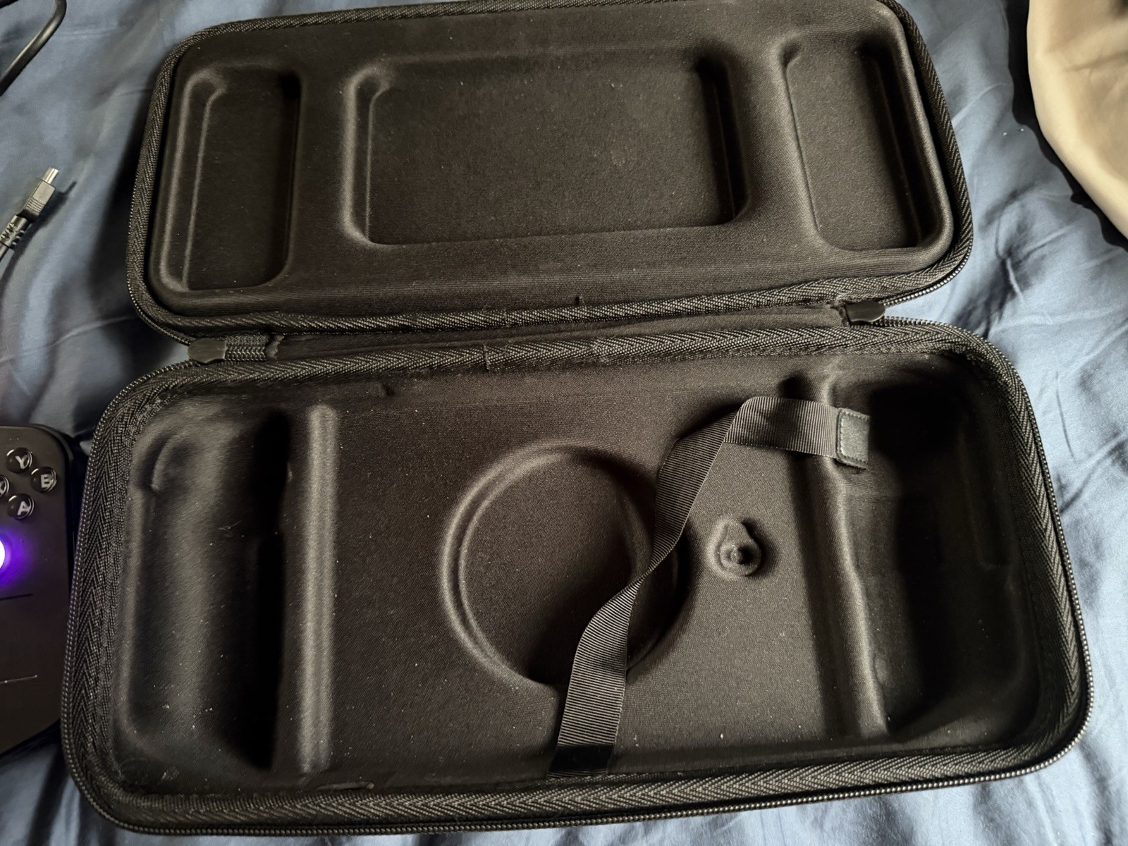 Valve Steam Deck Handheld System Black USB-C Wi-Fi w/ Travel Case & Adapter