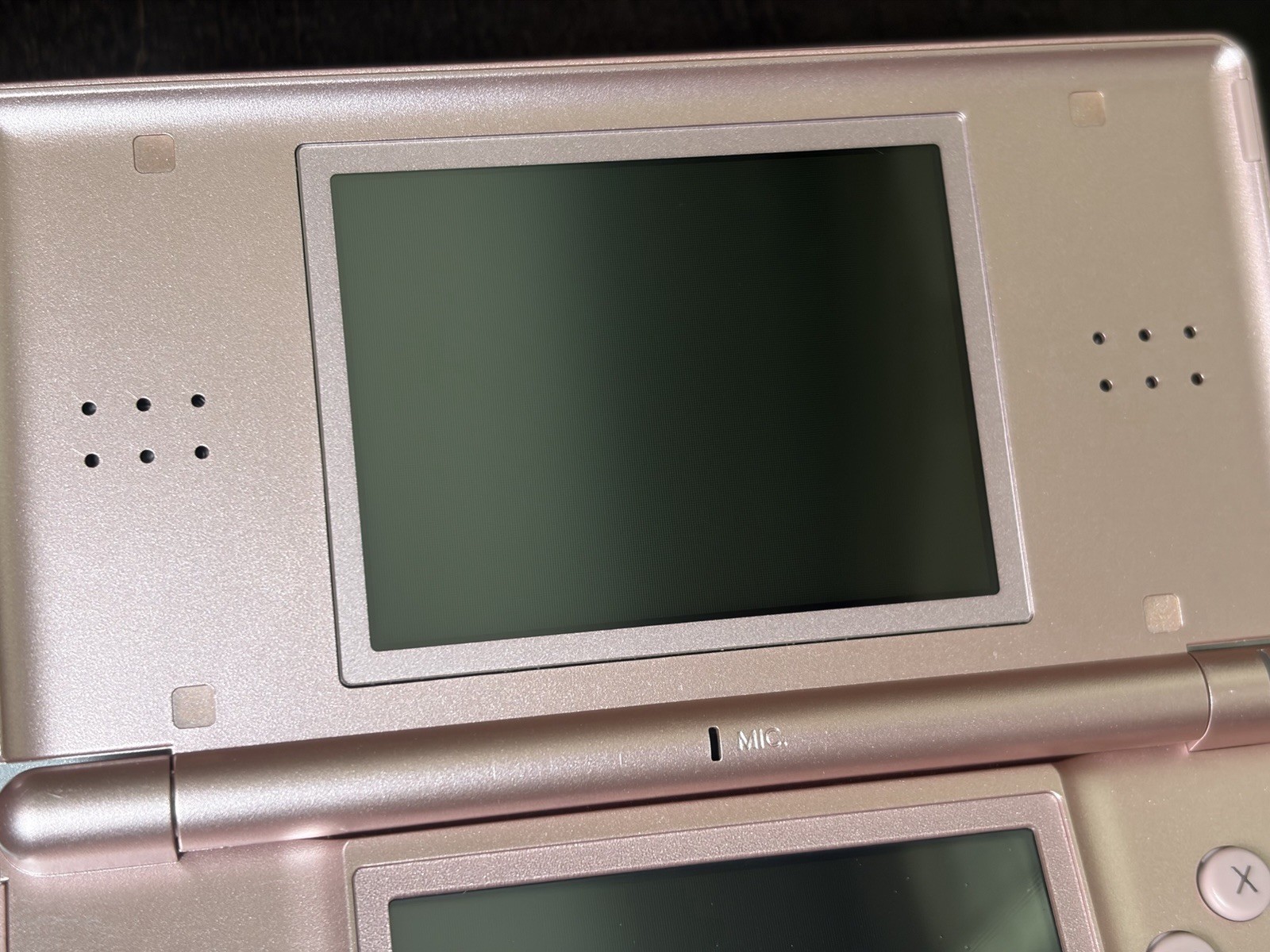 Near Mint – Nintendo DS Lite Handheld System – Pink Metallic Rose – Extras