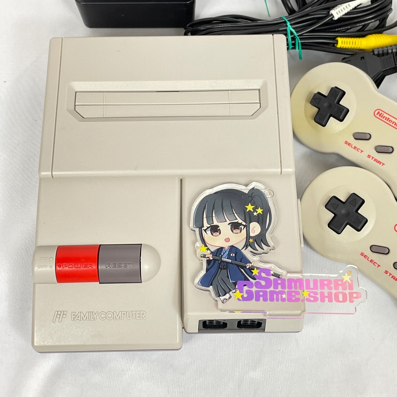 Nintendo New Famicom Console HVC-101 JP-NES Japanese Language Edition Vintage
