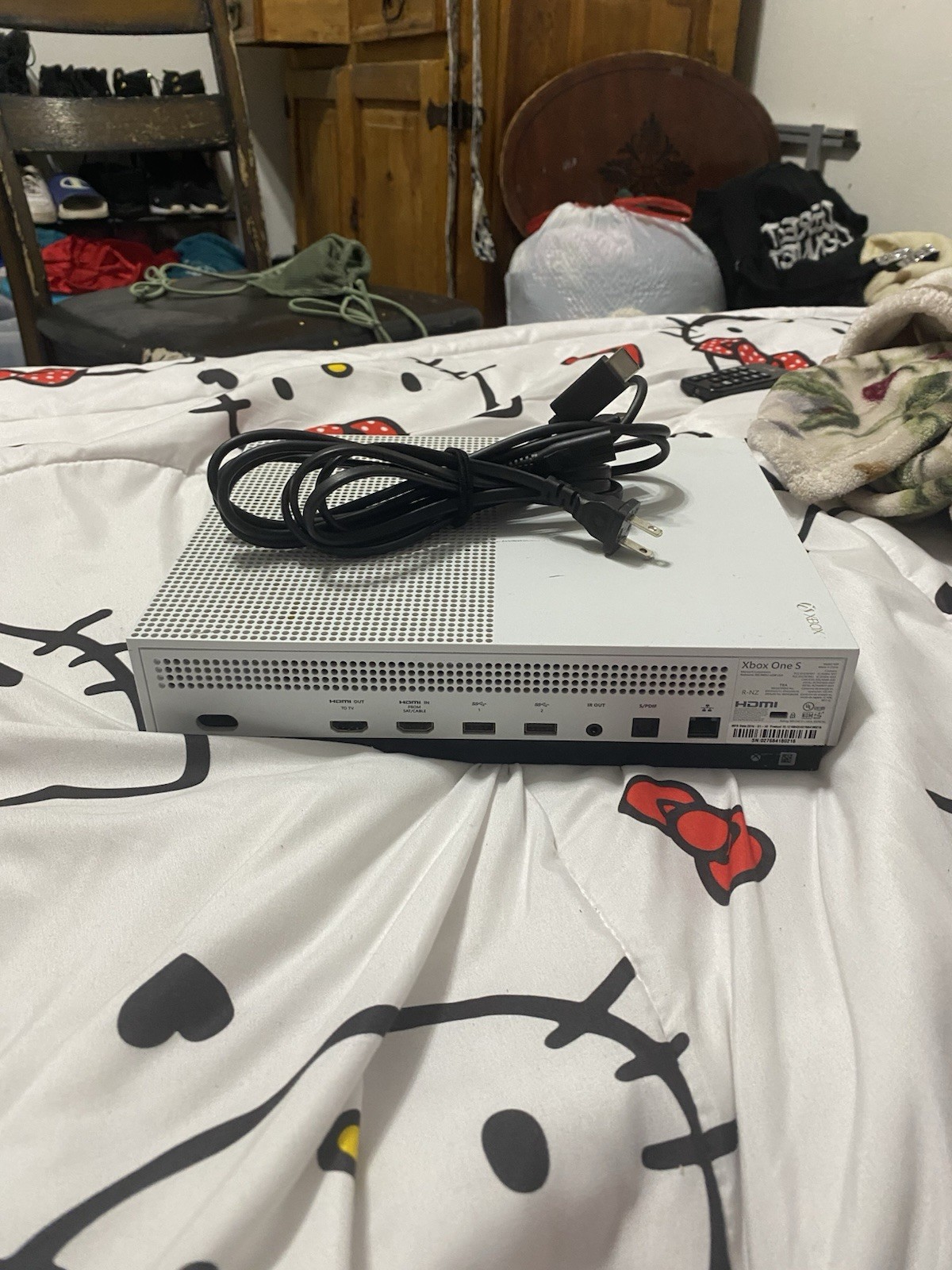 Microsoft Xbox One S 1TB White Console 4K UHD Blu-Ray Wi-Fi w/ Power Cord