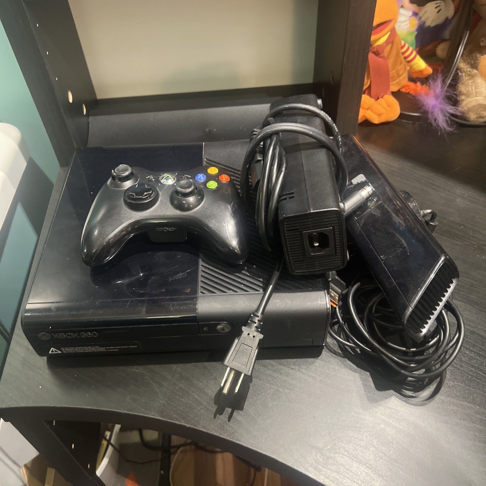 Microsoft Xbox 360 E 4GB Video Games Console – Black – Original Box & Kinect